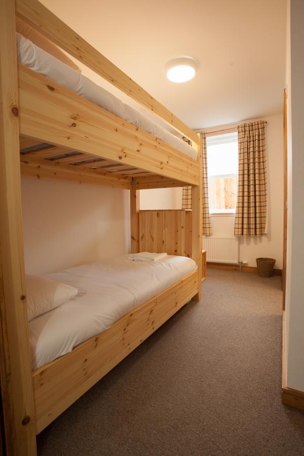 Black Isle Bar & Rooms Инвернесс Экстерьер фото